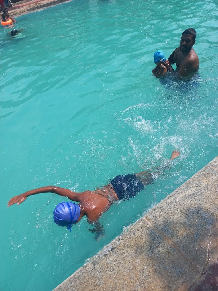 AGH Swimming Pool - 3