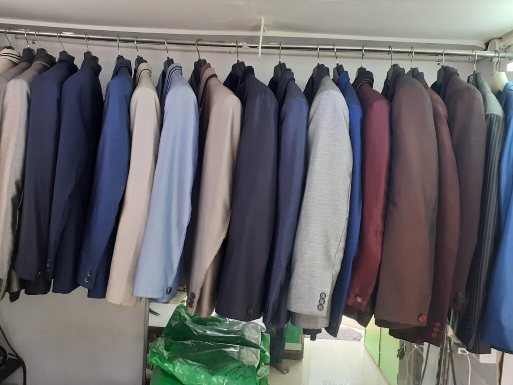 Vels Dresses wedding suits Rental