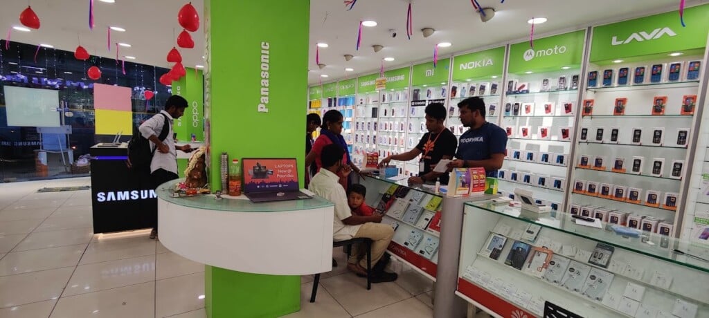 Poorvika Mobiles Coimbatore - Dr Nanjappa Road - 2