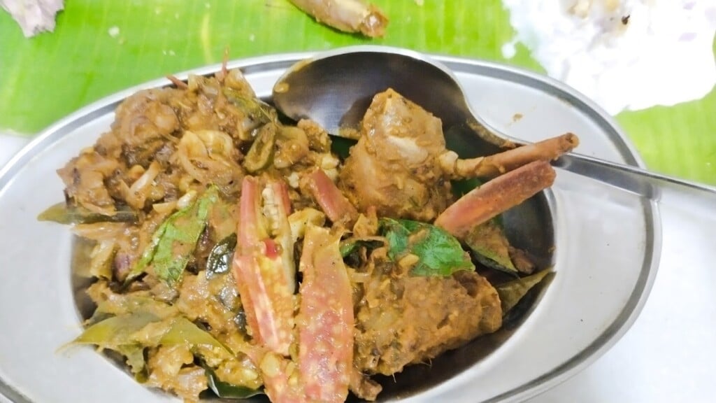 Ammayi Veedu Pot Cook - 3