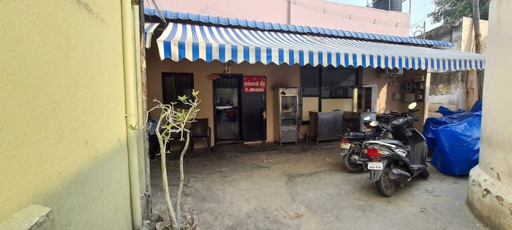 Ammayi Veedu Pot Cook