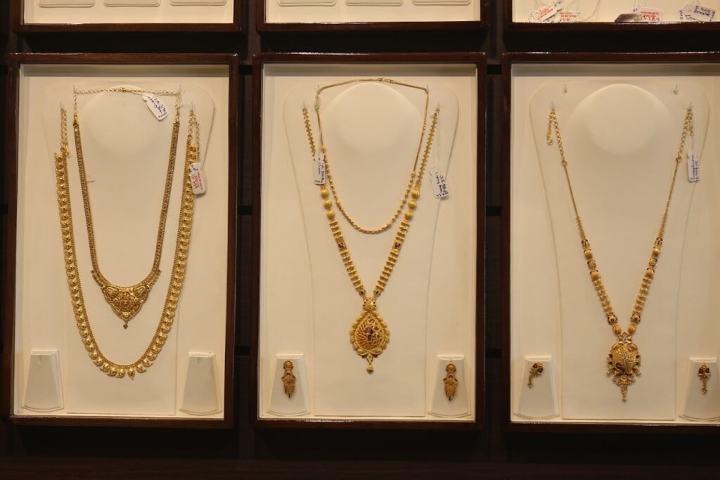 Kovai Om Sakthi Jewellers - 3