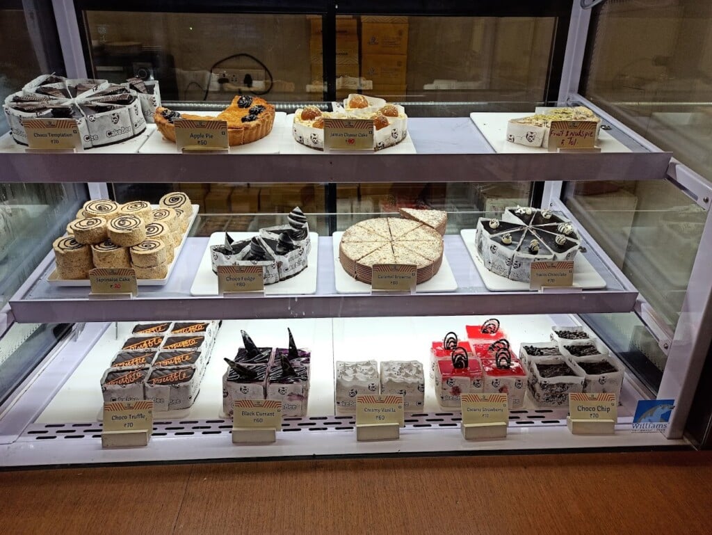 CakeBee - Your Favourite Bakery & Cake Shop - 3