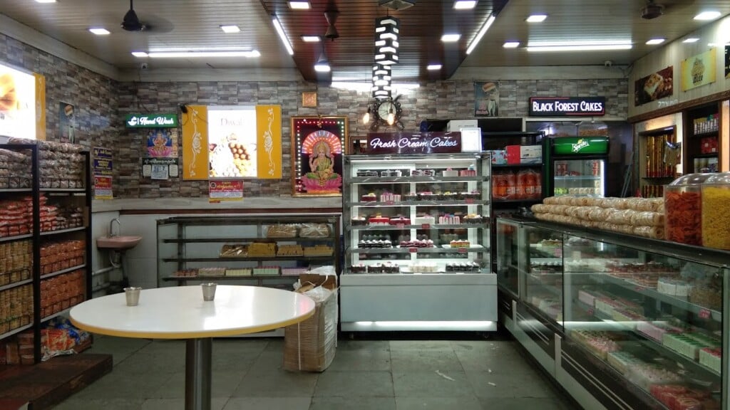 Lakshmi Cake Shop No 1 Tollgate Trichy - 3