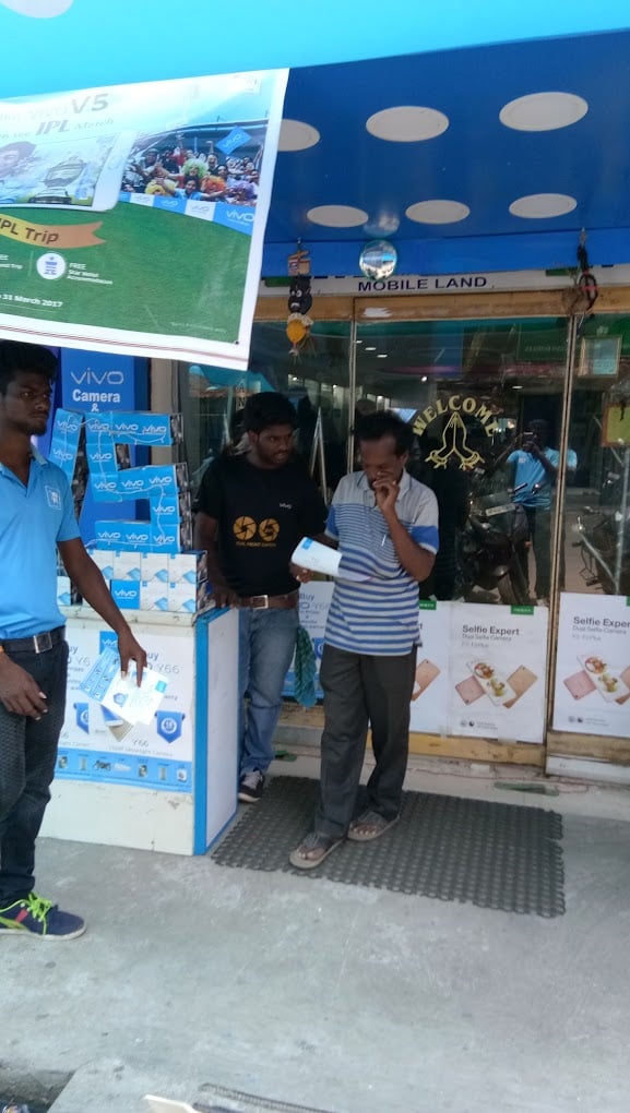 Manikandan Mobile Land - 2