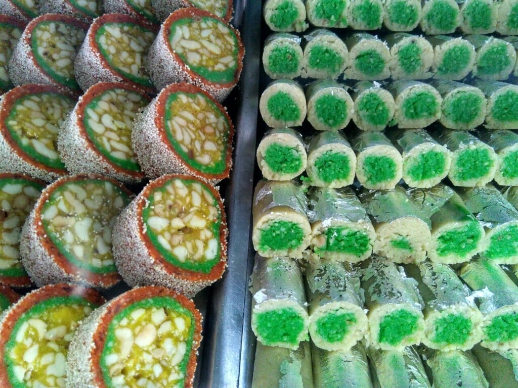 Sri Vinayaga Murugan Sweets and bakery - 3