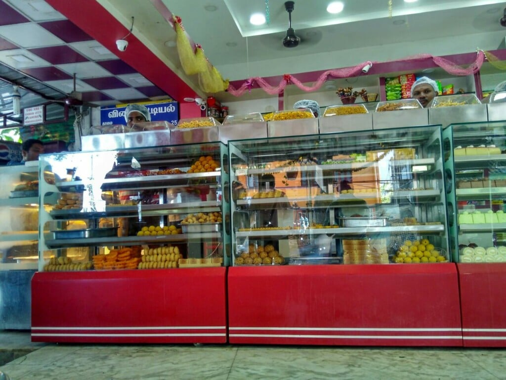 Sri Vinayaga Murugan Sweets and bakery - 2