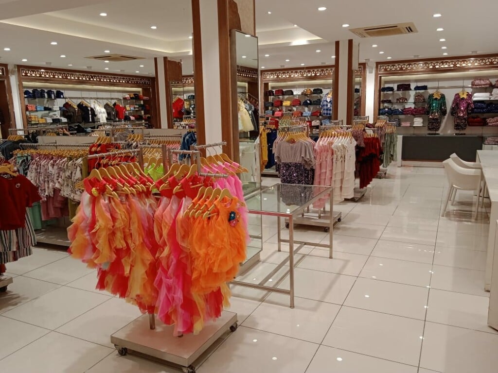 Diva - Ladies & Kid's wear - 2