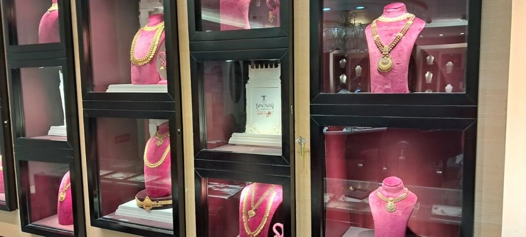 Tanishq Jewellery - Pondicherry - Mission Street - 2