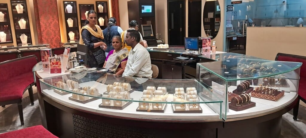 Tanishq Jewellery - Pondicherry - Mission Street - 4