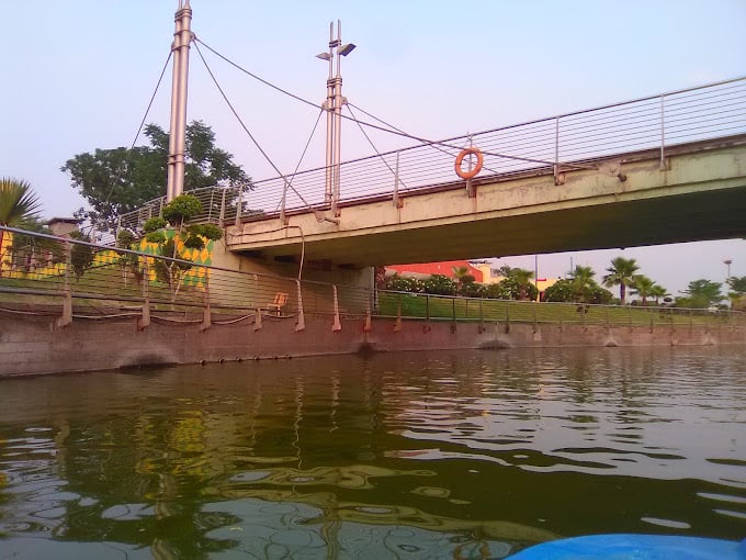 Worlds of Wonder - 4