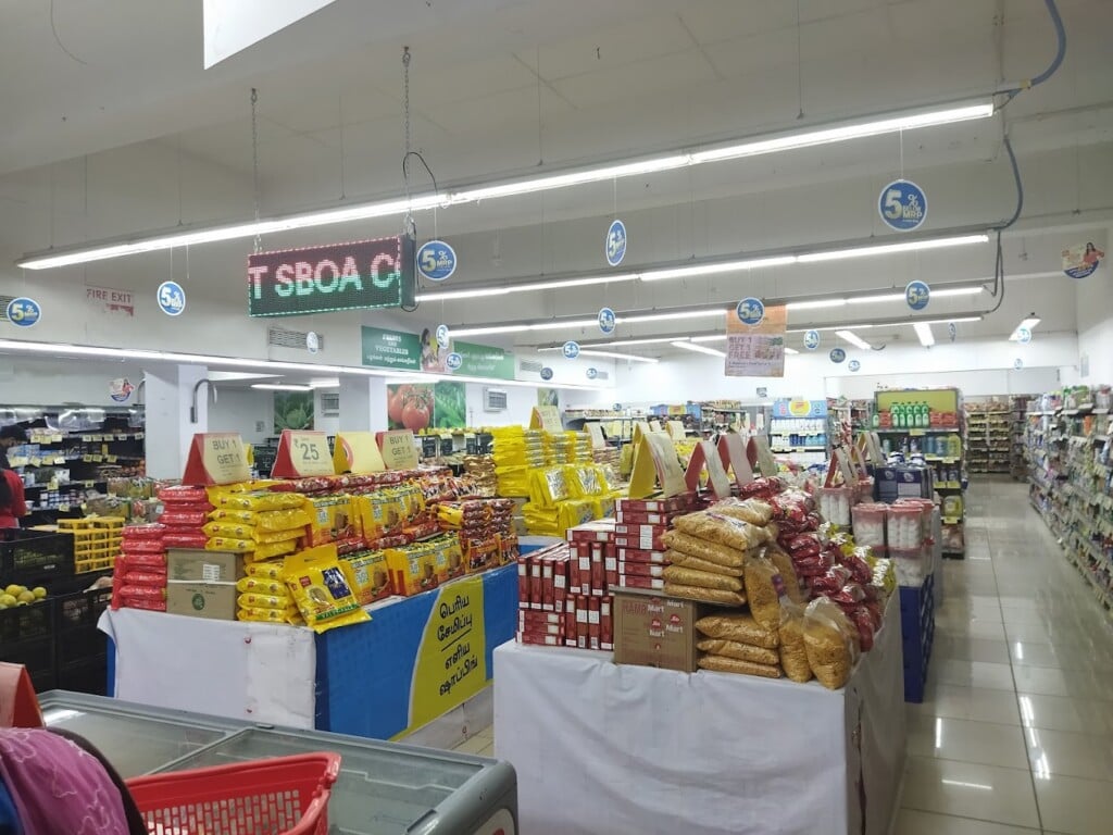 RELIANCE FRESH, SUPERMARKET, Sri Ram Hall
