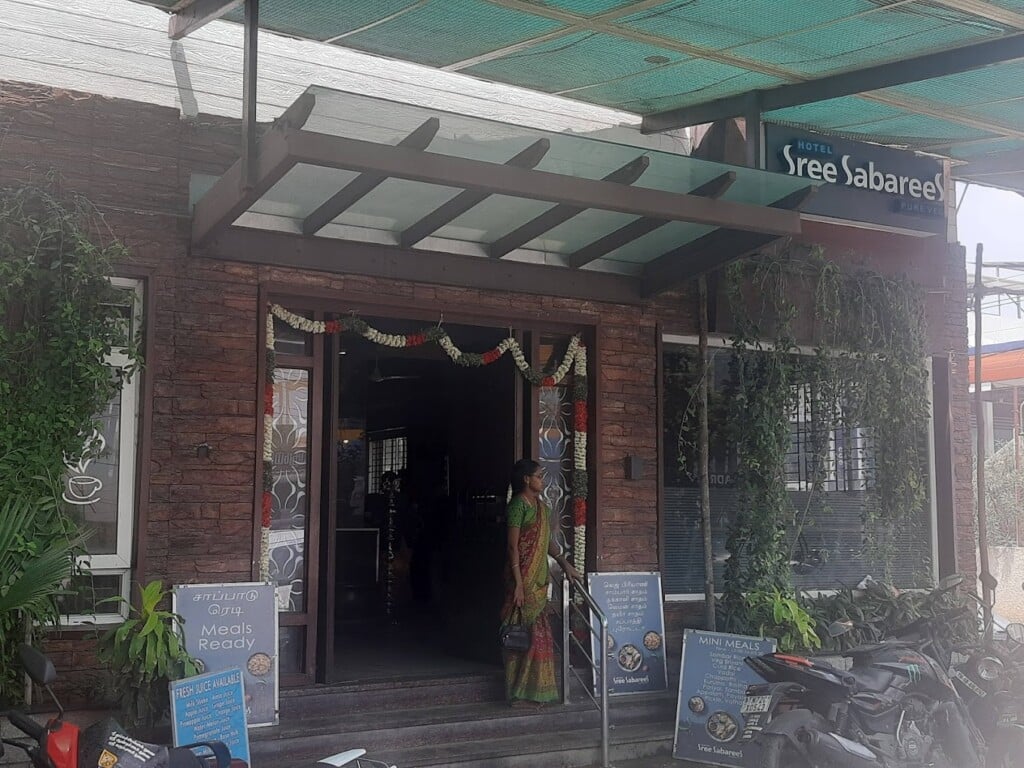 Hotel Sree Sabarees - 3