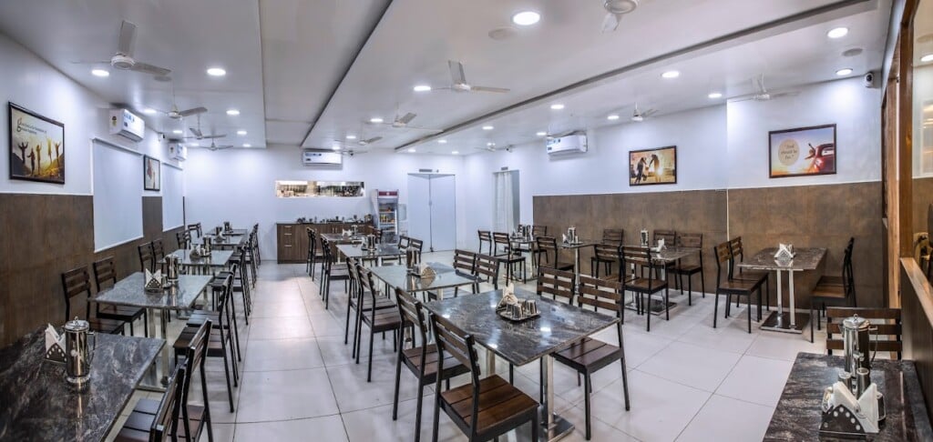 Sangam Veg Restaurant - 4