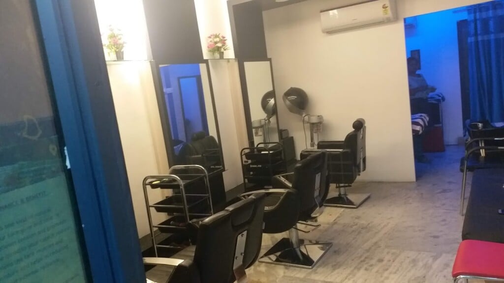 Kings Family Beauty Parlour - 2