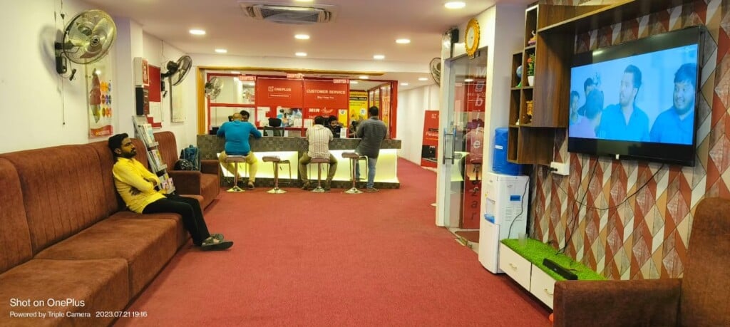 OnePlus service center & OnePlus Mobiles service support Madurai - 3