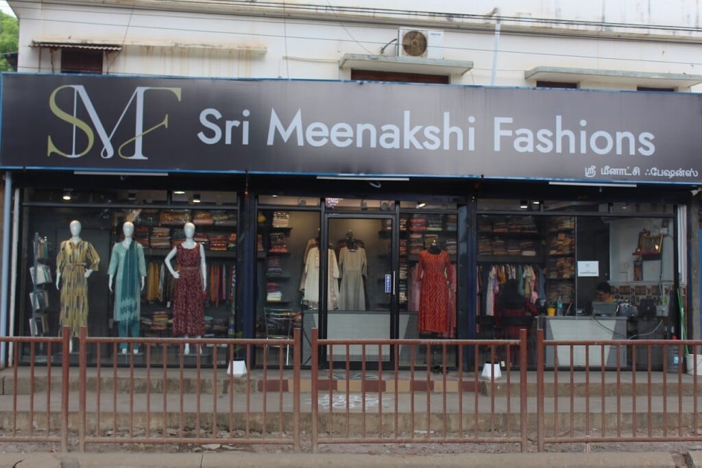 Sri Meenakshi Fashions Best cloth shop in Tirupalai
