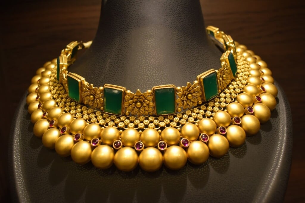 Sri Krishna Nagai Maligai - Madurai Shop Gold, Diamond & Silver Jewllery - 2