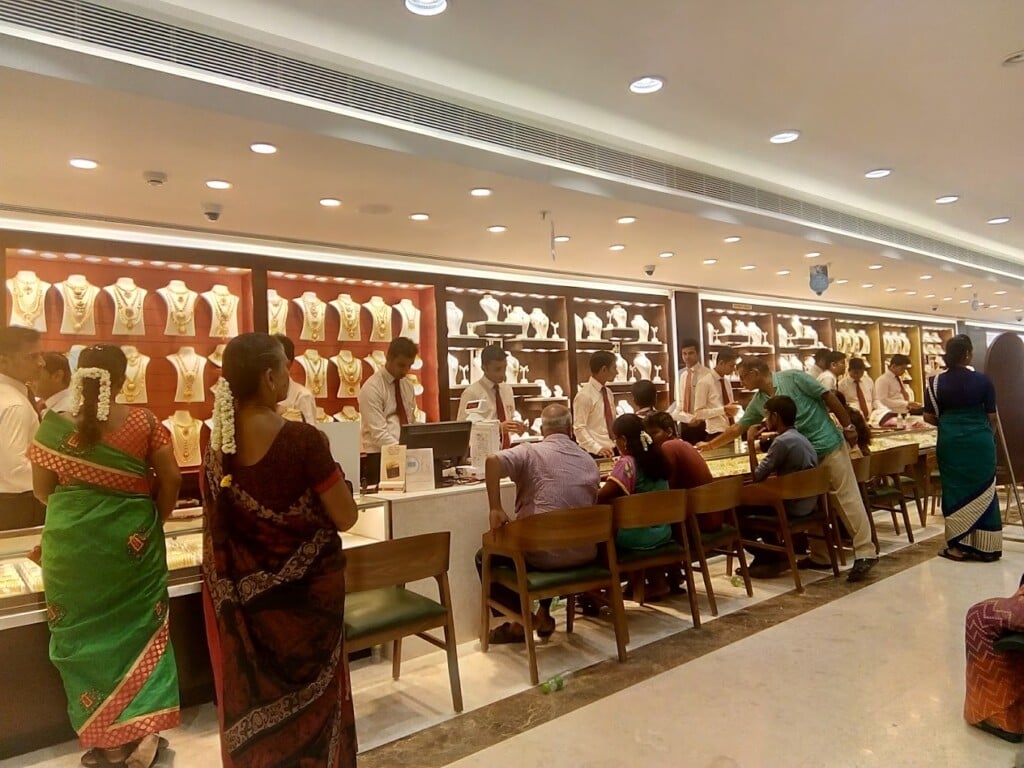 Joyalukkas Jewellery Madurai - 2