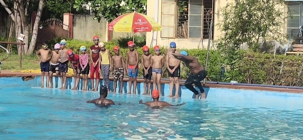 SDAT - Swimming Pool