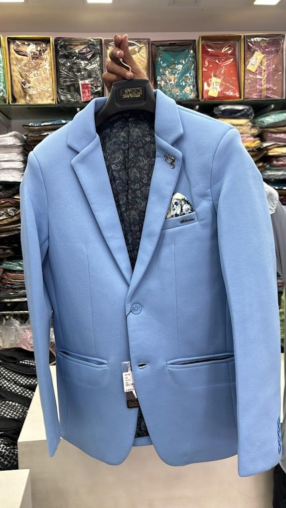 Apto Coats & Suits Rental - 3