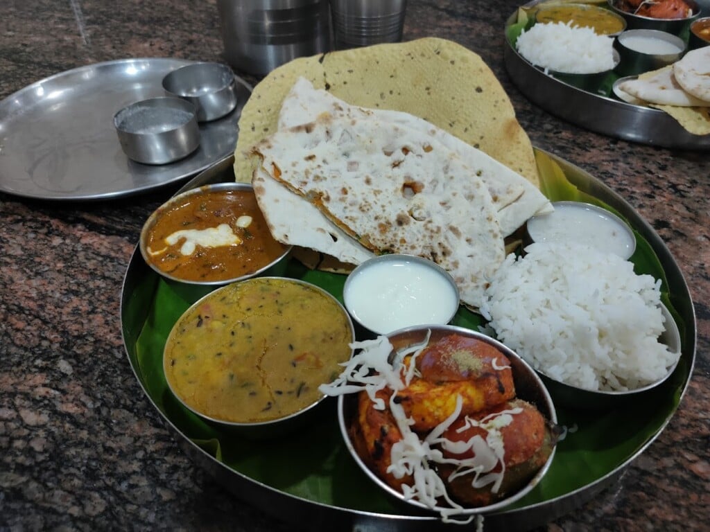 Sree Bhagavathy Villas Hotel - 4