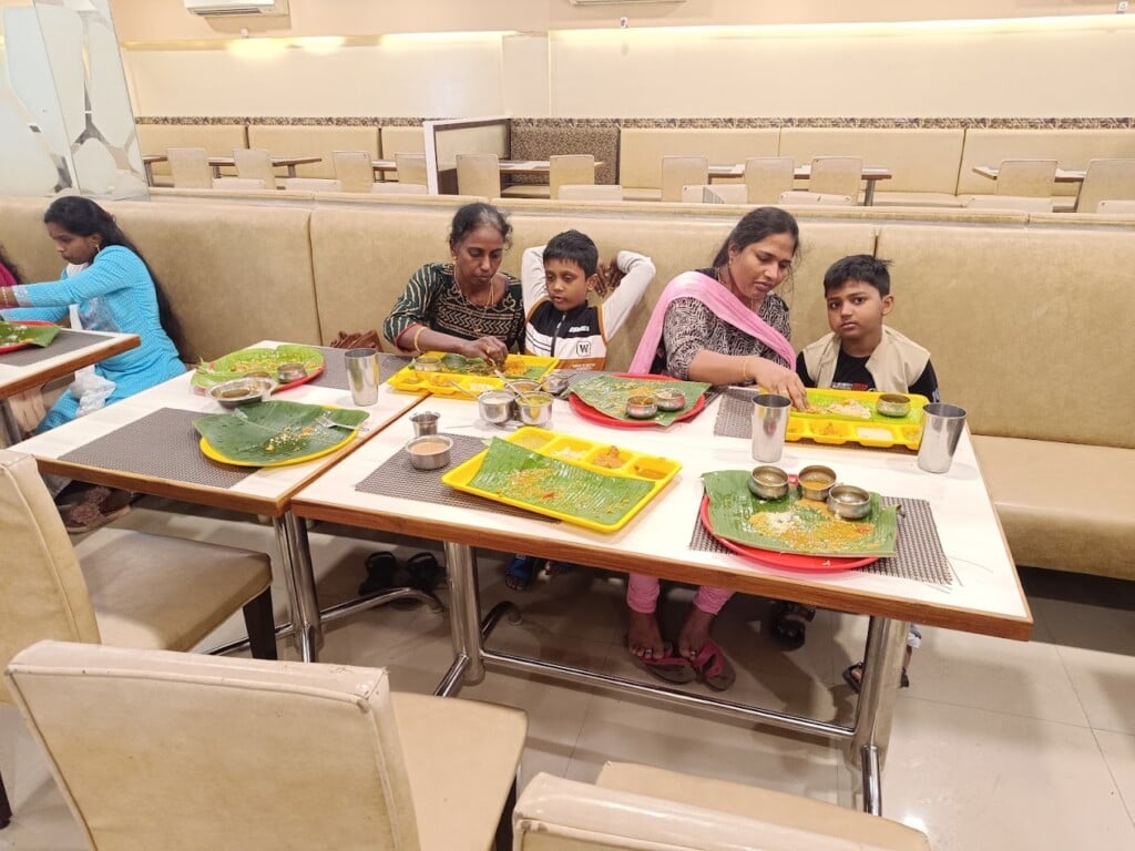 Hotel Ananda Bhavan Pure Veg Chengalpattu - 4