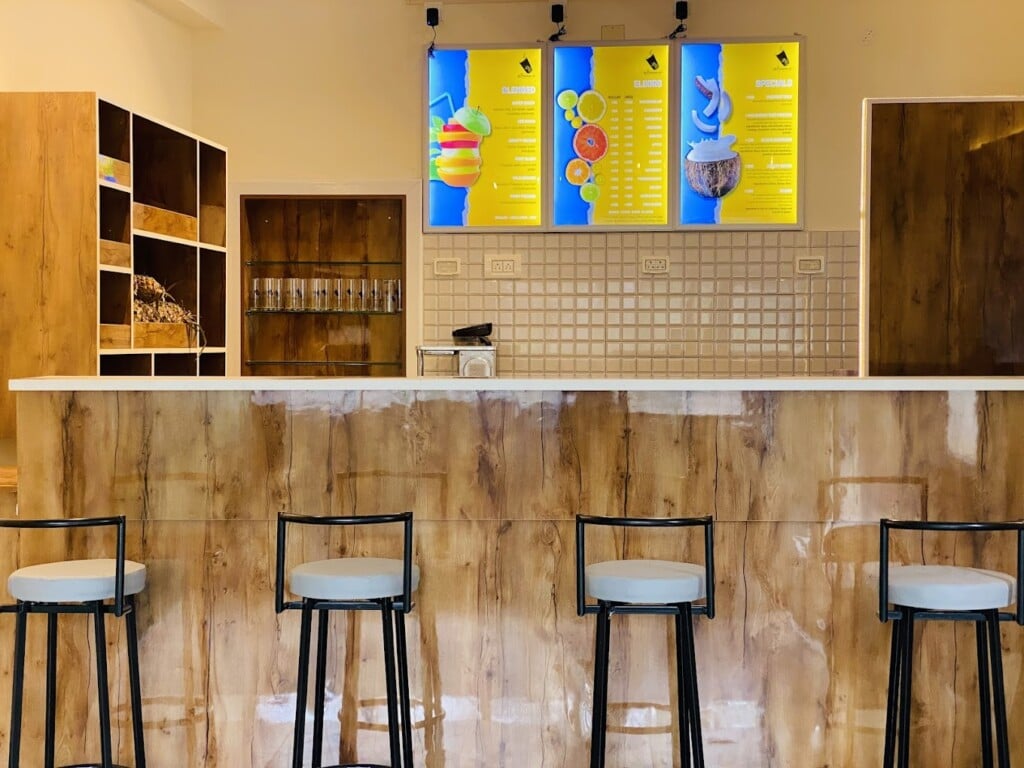 Essence Cold Pressed Juice Bar - 3