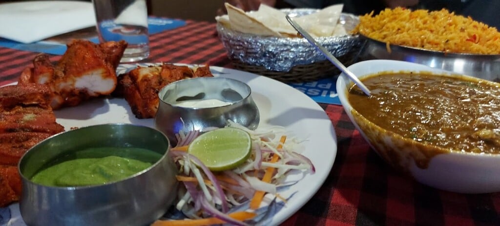 Al Taj Family Restaurant - 2