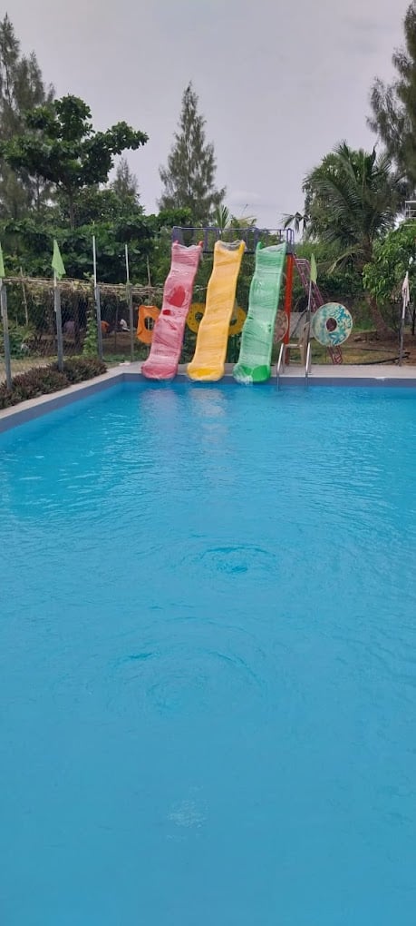 Nisha Swimming Pool and Resort - 3