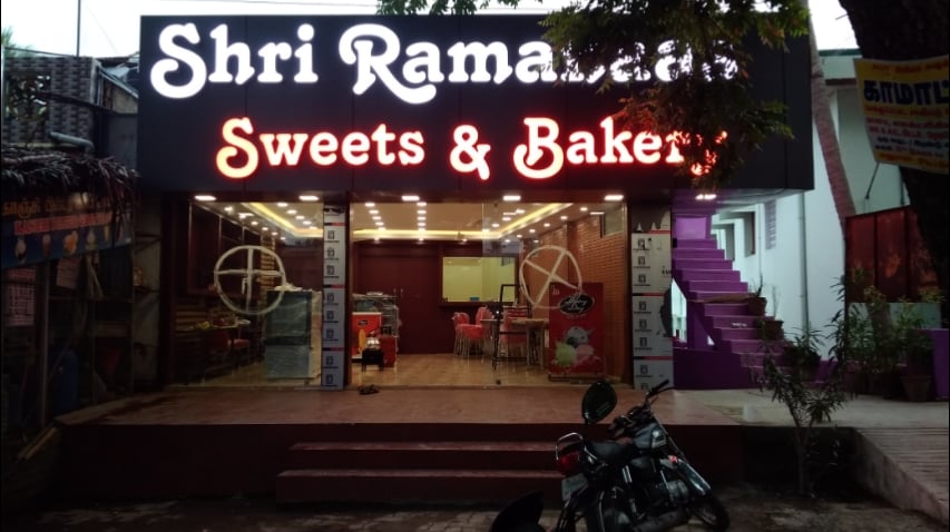 Shri Ramanaas Bakery and sweets & chats