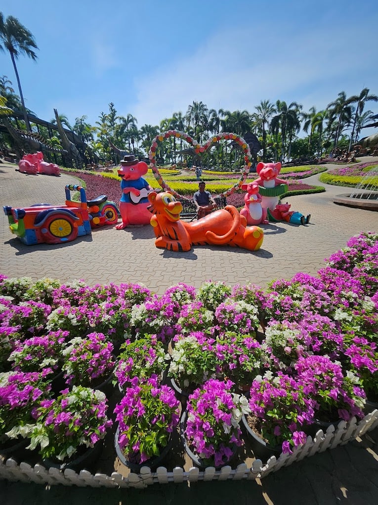 Gokul tours and travels - 4