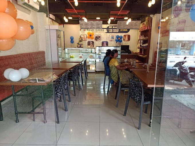 BILLIONAIRES LUXURY SALON | UNISEX SALON | TATTOO AND PIERCING STUDIO - 2