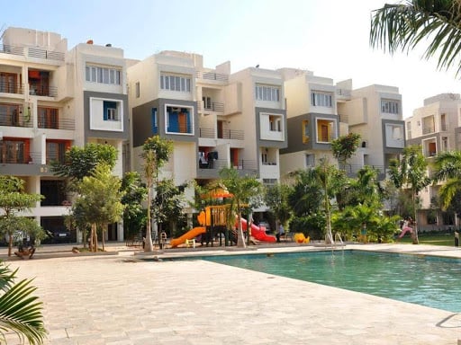 SR Infosolutions Laptop Service Center In Salem - 2