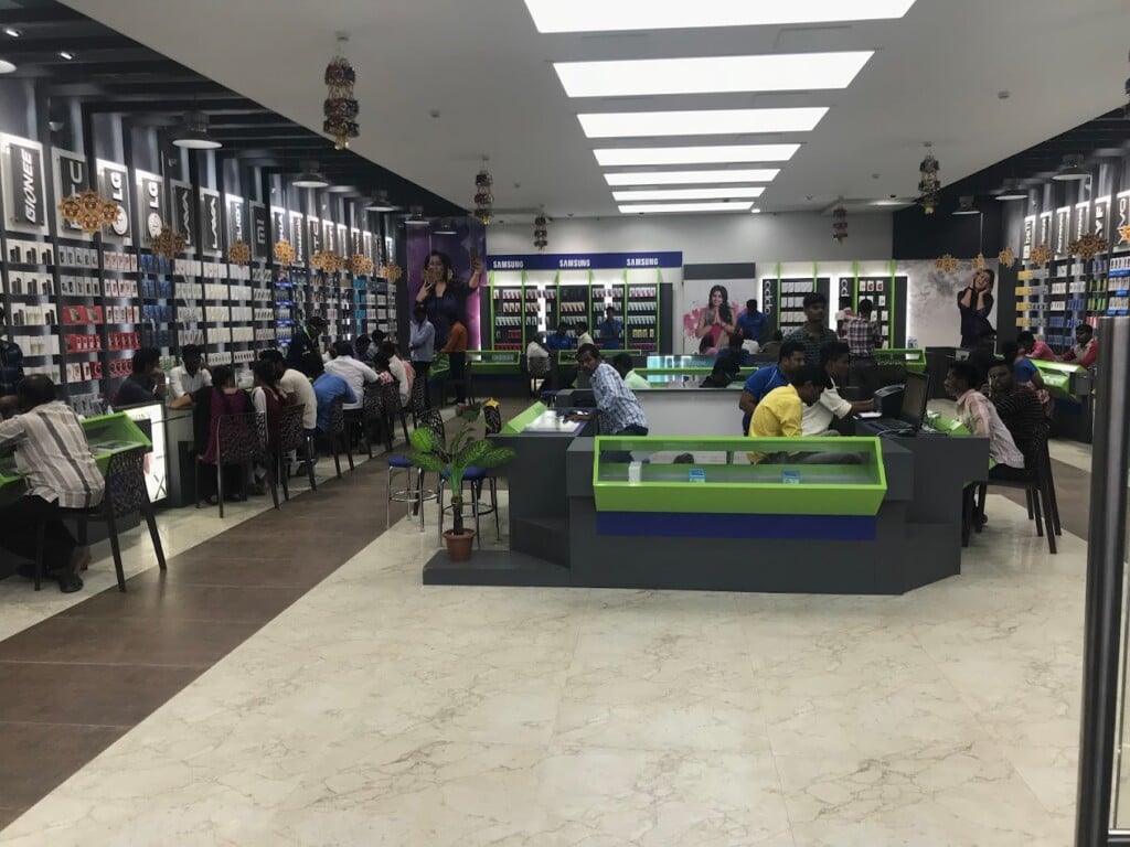 Supreme Mobiles Salem - 4