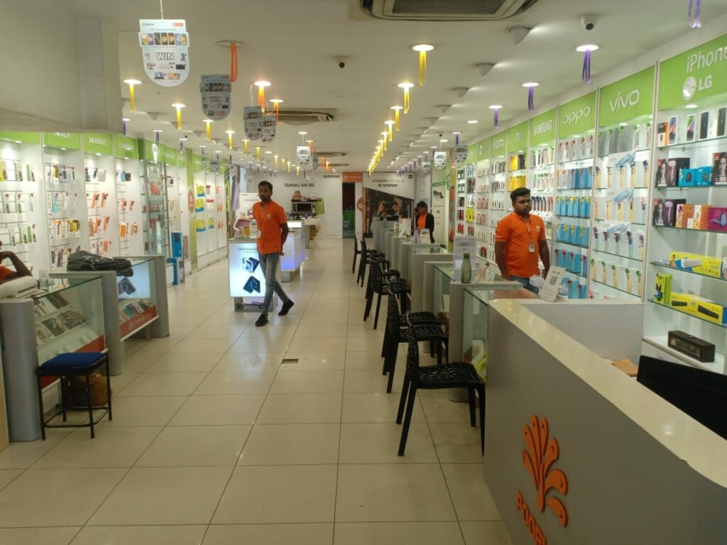 Poorvika Mobiles Salem - Gugai - 2