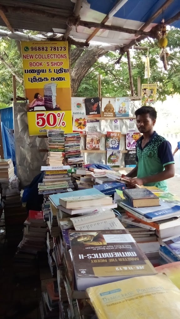 Old books shop & New collections book's Shop - 5