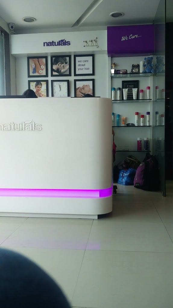 Naturals Salon & Spa Seelanaickenpatty - 4