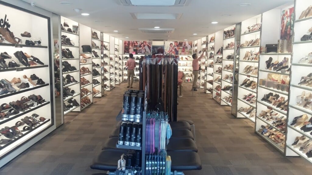 Metro Shoes Salem - 3