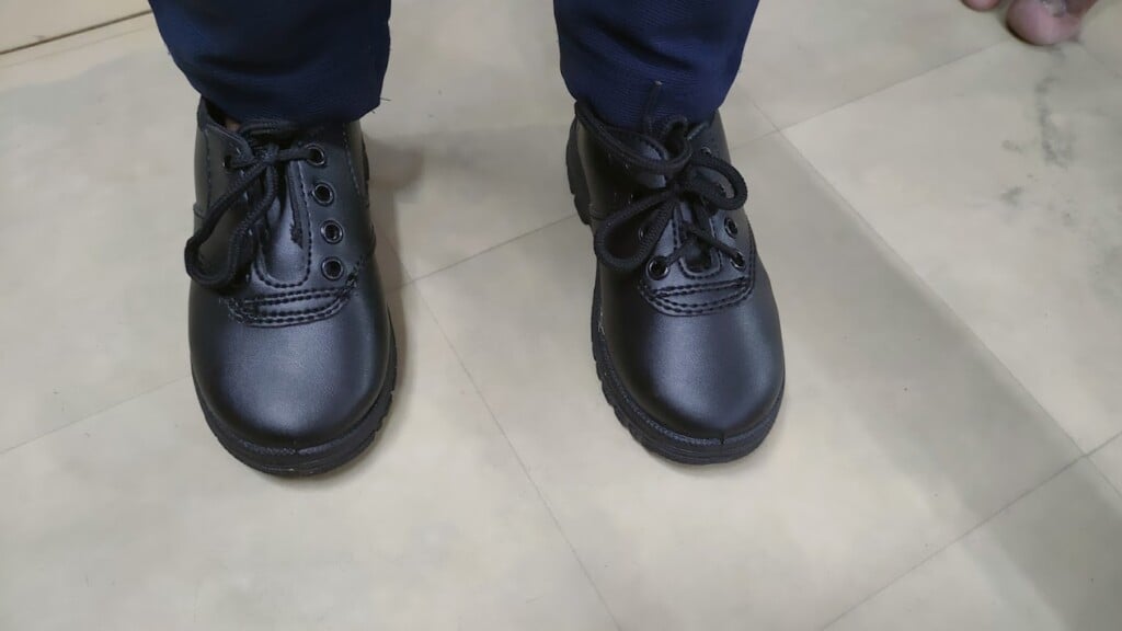 SUPREME SHOE COMPANY - 3