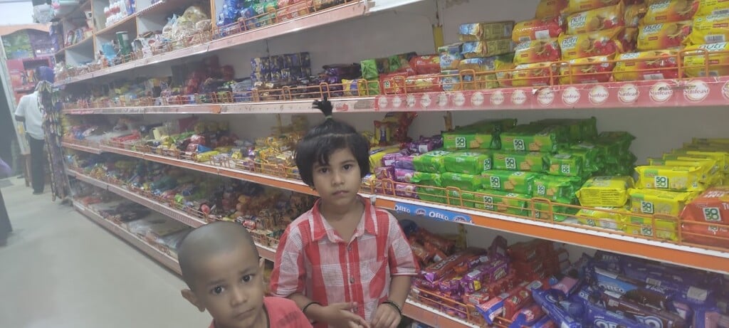 Family super markets - 5