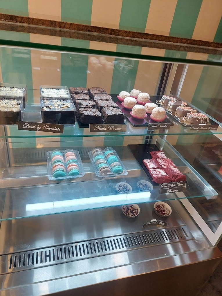 Vani's Creative Bakers & Events - 5