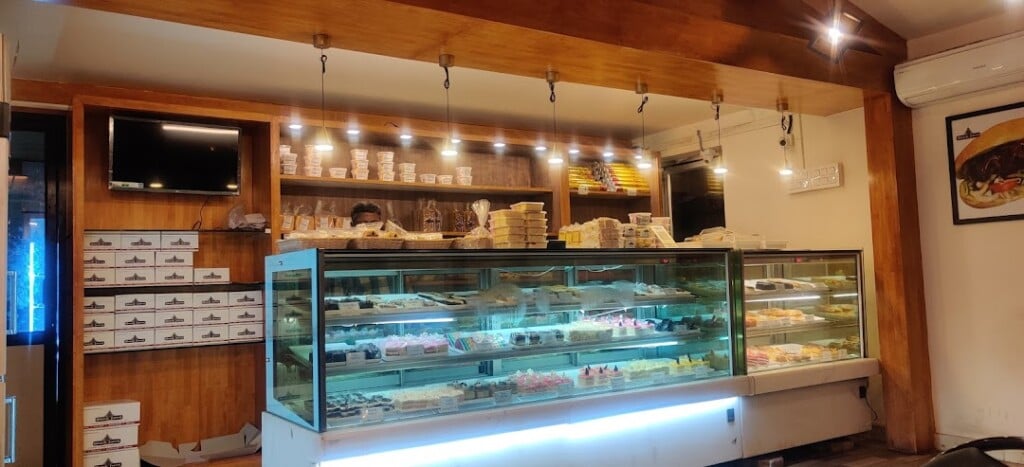 Blaack Forest - Bakery | Birthday Cake | Cake Shop | Online Cakes Near Palayamkottai, Tirunelveli