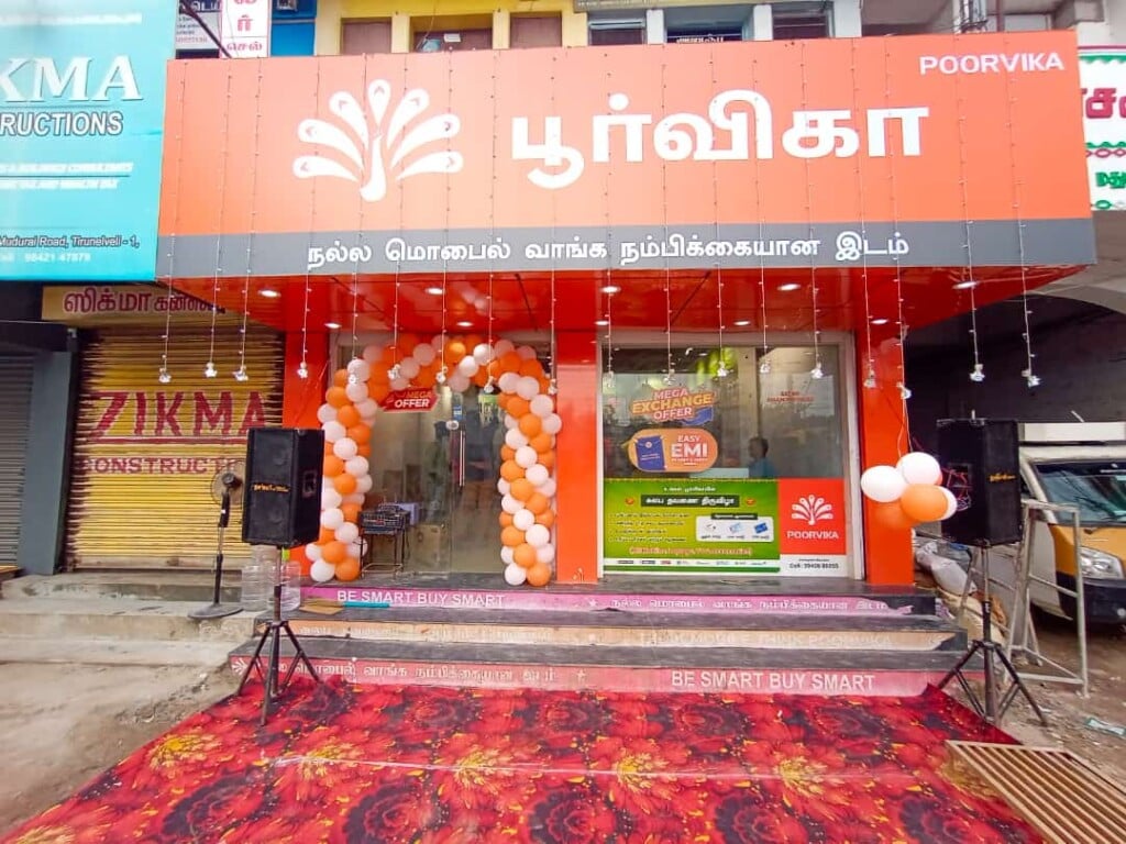 Poorvika Mobiles Thirunelveli - Opp to Bus Stand