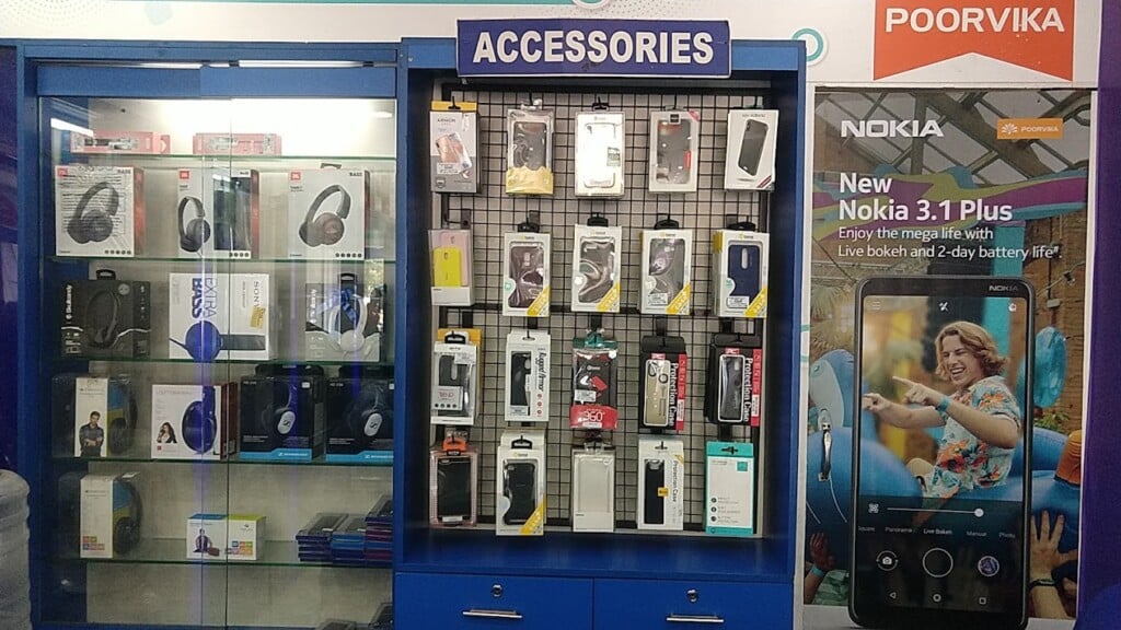 Poorvika Mobiles Palayankottai - 4