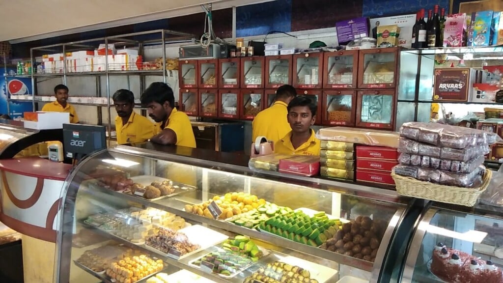 Aryaas Sweets & Bakery - 3
