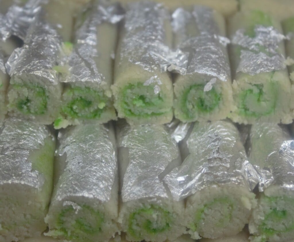 Santhi Ganesh Sweets & Bakery - 3