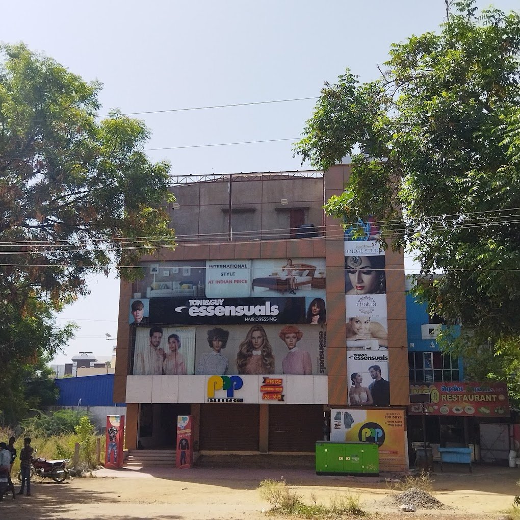 Toni & Guy Essensuals Tirunelveli (Perumalpuram)