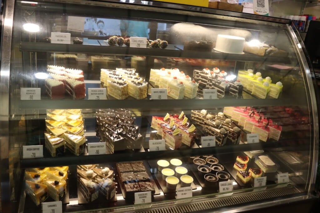 You & Me Cakes - Cake Shop in Erode - 2