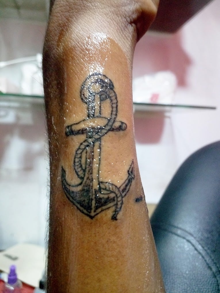 INK SPOTS TATTOO STUDIO - 5